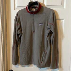 Patagonia 1/4 zip pullover, gray and red, size medium